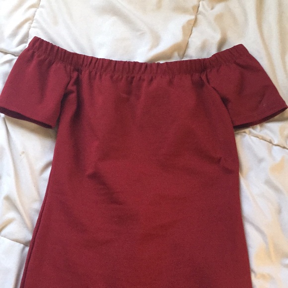 Burgundy small dress. - Picture 4 of 4